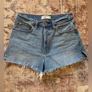 Abercrombie Mom Short Curve Love